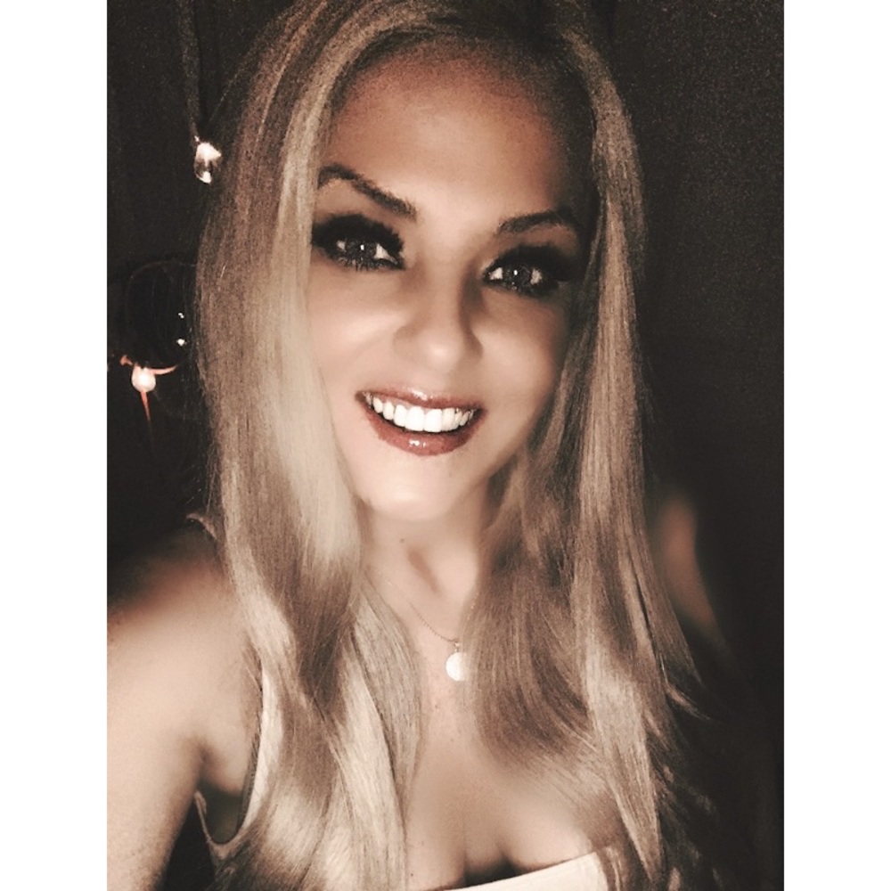 Meet your Posher, Danielle